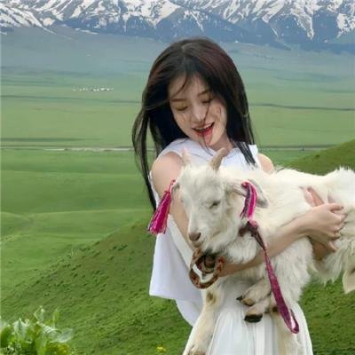玉湖裸女封面